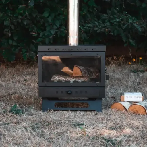 Test Poêle à bois traditionnel Boutique Camping : un petit poêle mobile qui chauffe vraiment
